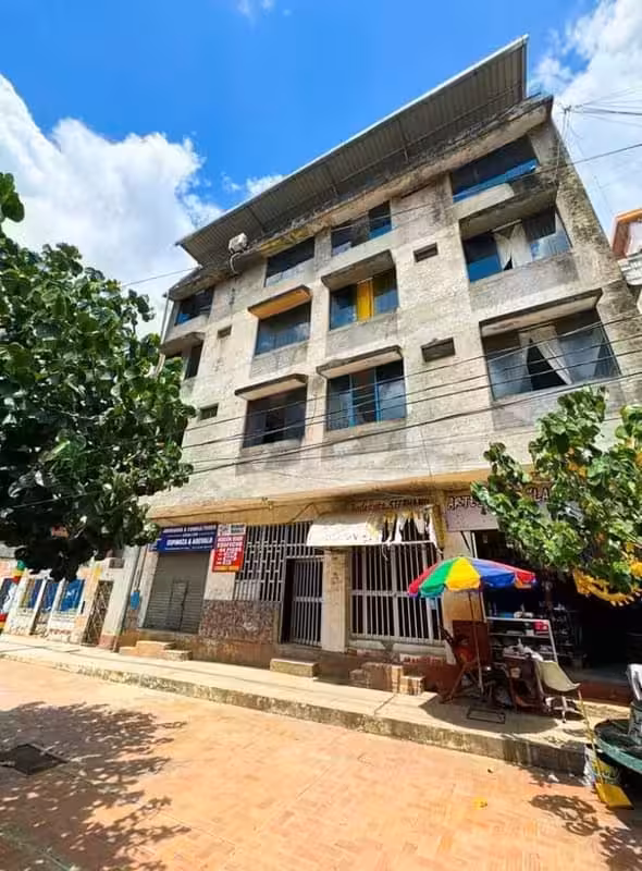 REMATO EDIFICIO DE 04 PISOS EN UCAYALI-2